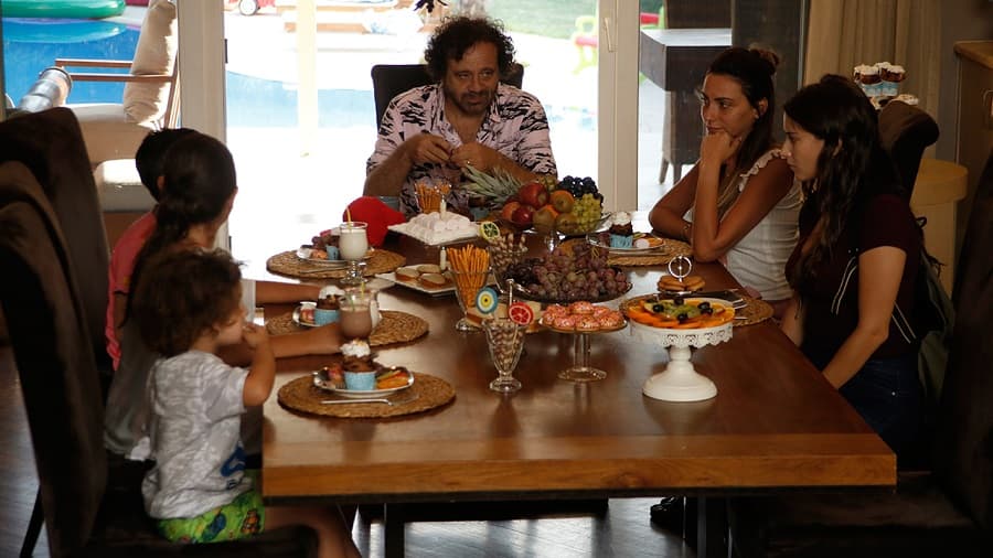 Кадр 4 з Ми - такі 1 сезон