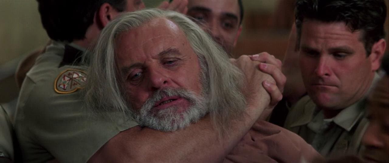 Кадр 3 з Інстинкт