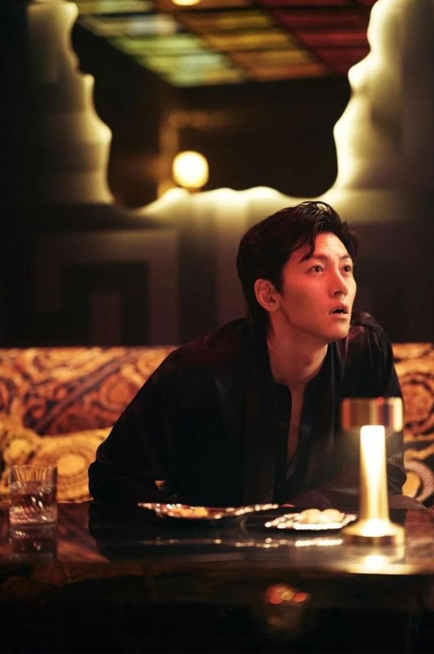 Кадр 1 з Револьвер