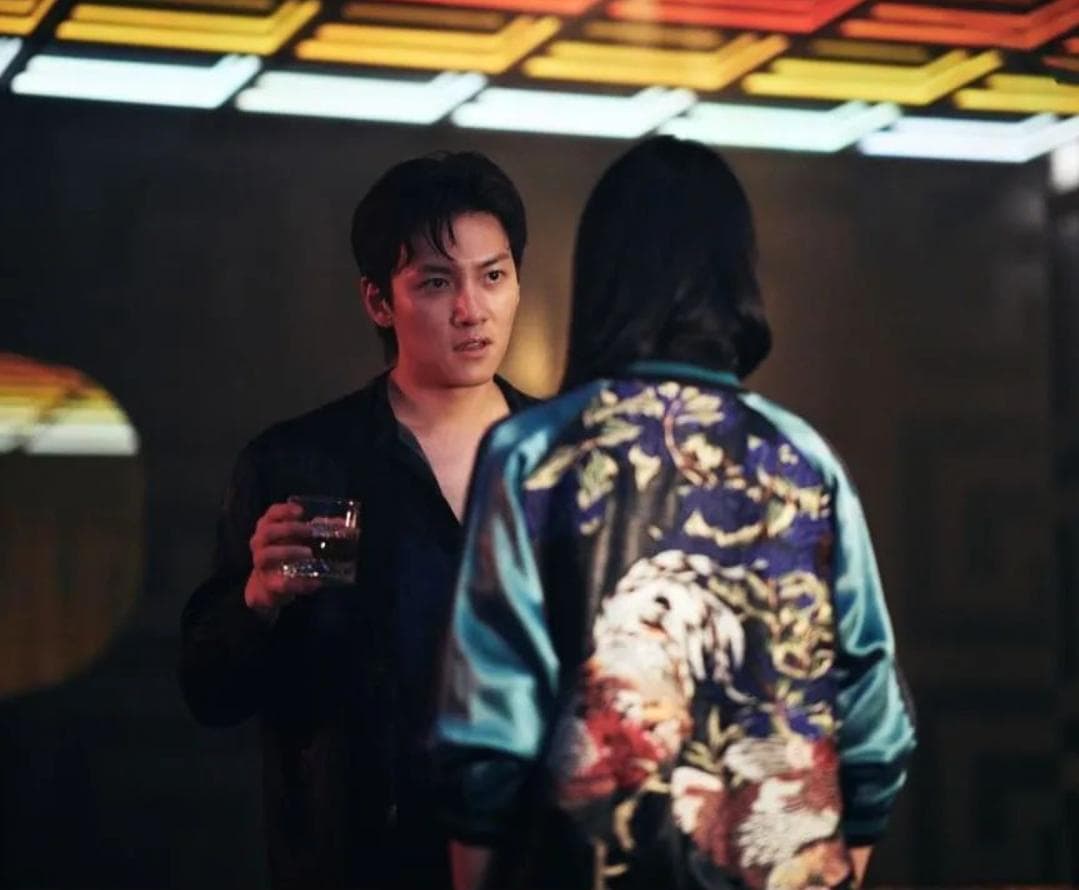 Кадр 3 з Револьвер