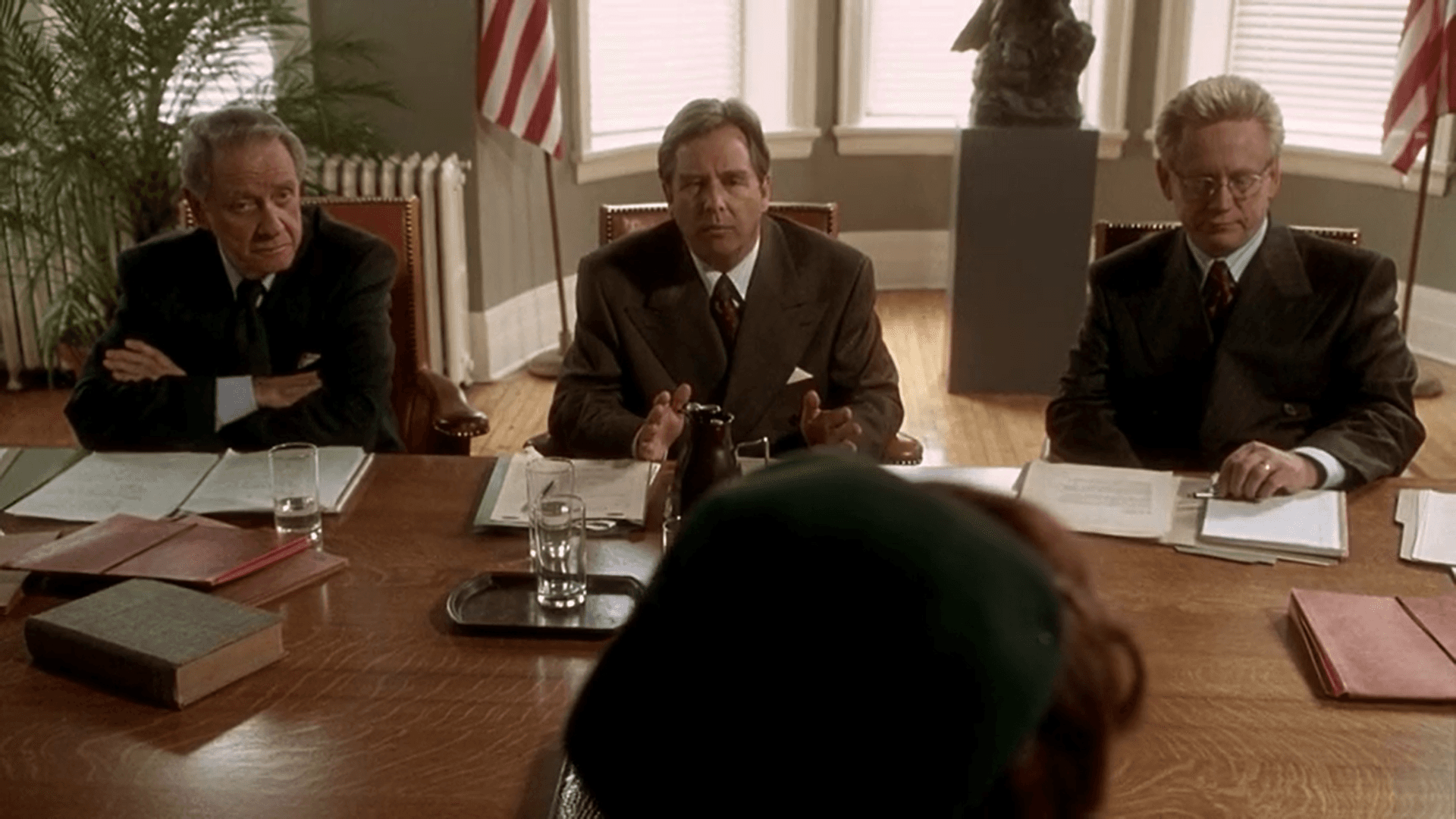 Кадр 1 з З попелу